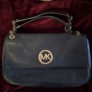 MICHAEL KORS FULTON Bag SMALL SHOULDER FLAP PURSE Black Pebbled Leather